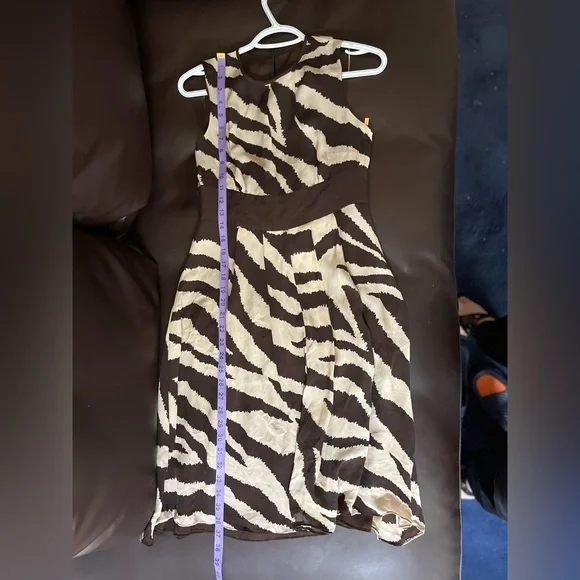 Micheal Kors Chic Zebra-Print Silk Midi Dress with Cinched Waist Size S - Picture 9 of 9